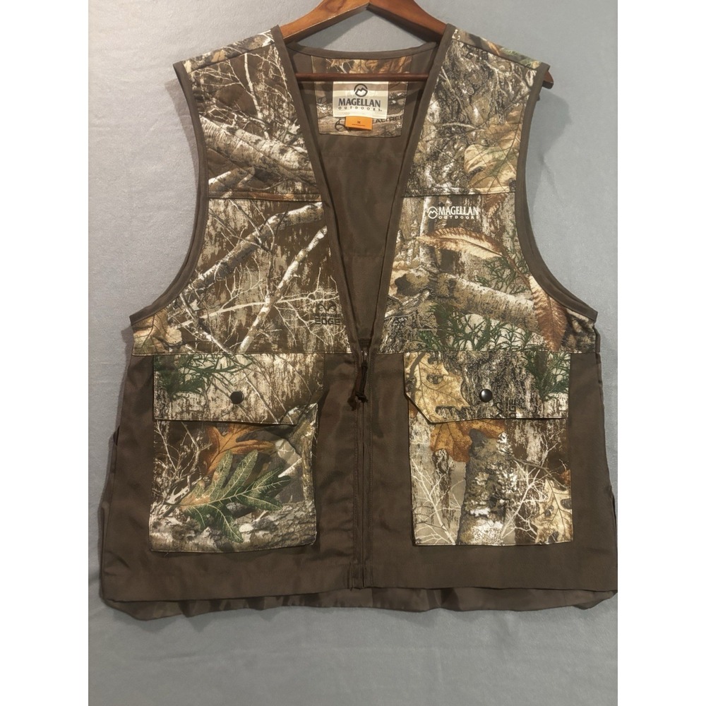 Magellan Outdoors Hunting Vest Mens Medium Realtree Camo Green Pockets